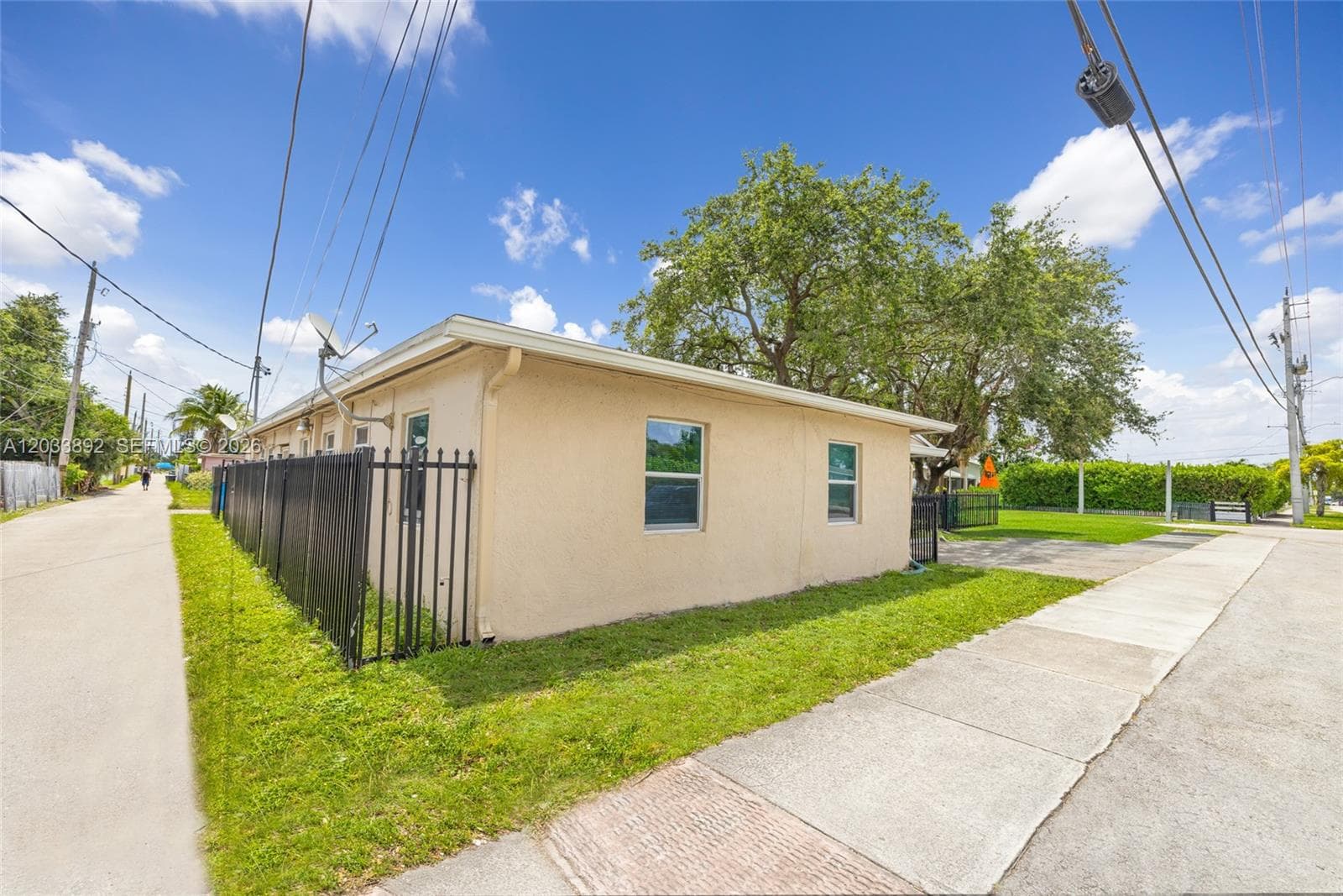 2247 Simms St, Hollywood, FL 33020 — zdjęcie 3