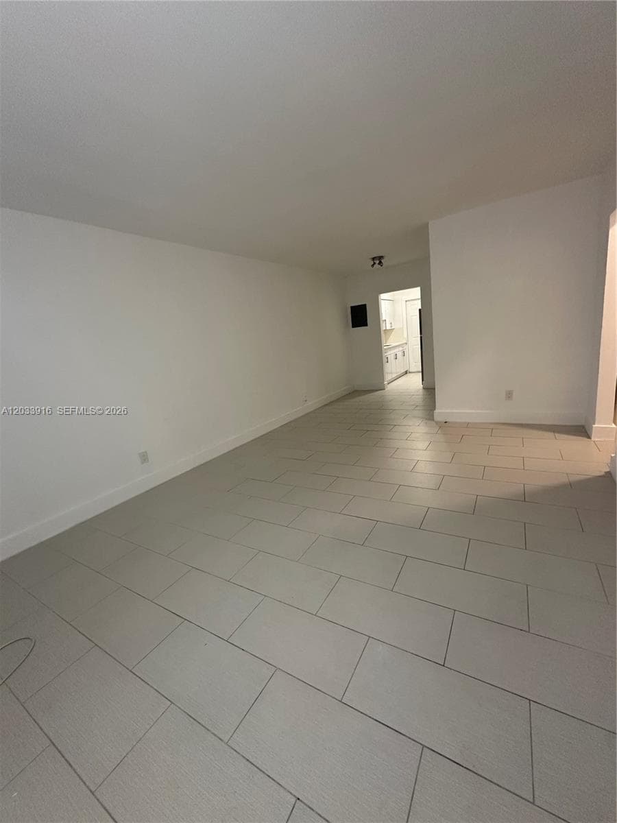 8205 Crespi Blvd # 3, Miami Beach, FL 33141 — zdjęcie 3