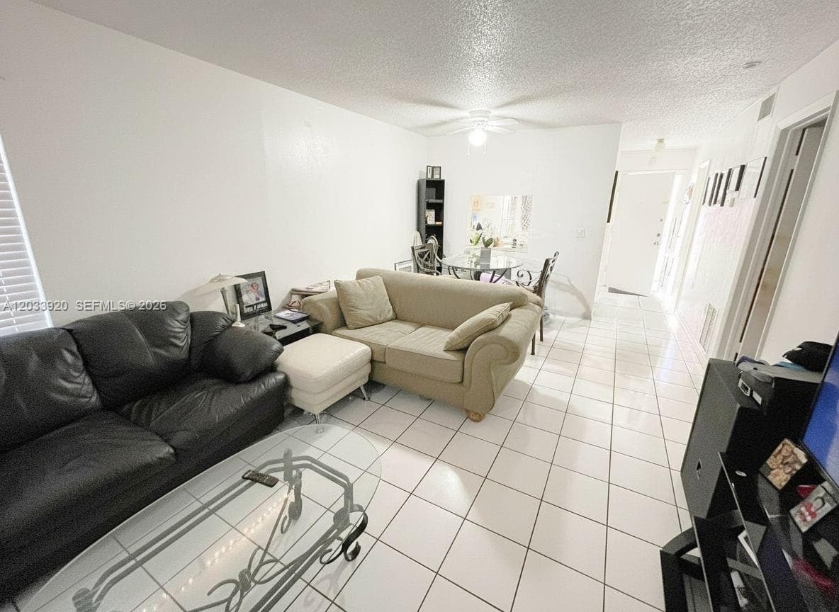 2800 NW 56th Ave # F201, Lauderhill, FL 33313 — zdjęcie 3