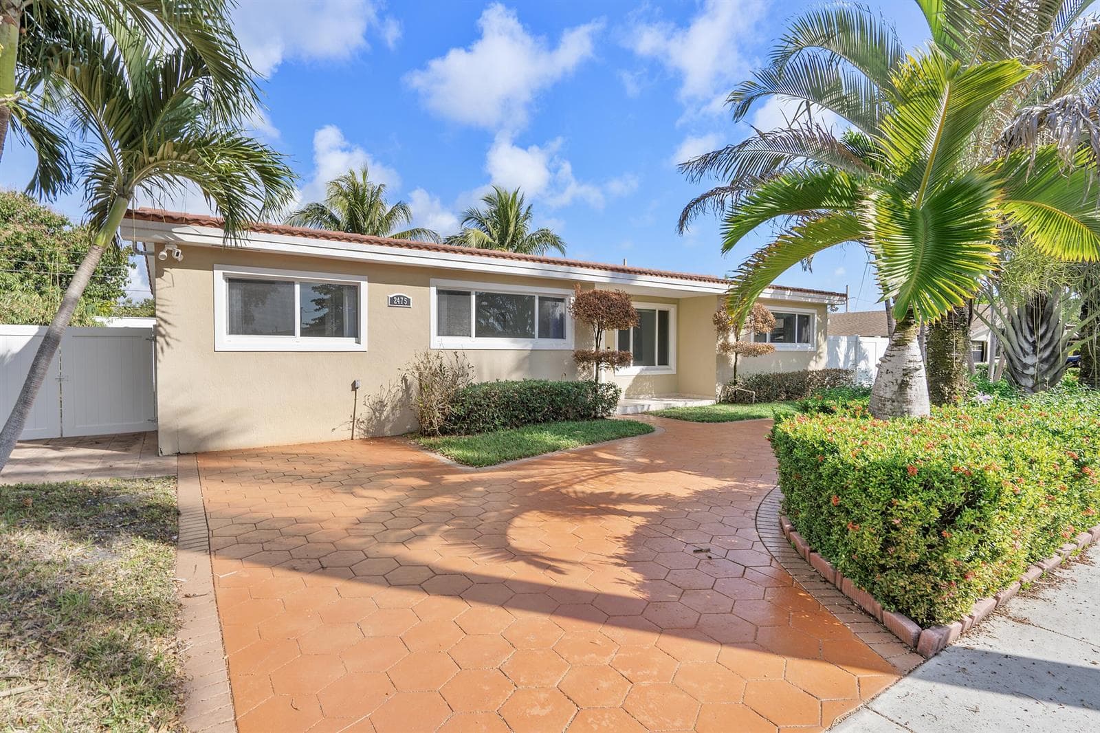2475 NE 214th Street, Aventura, FL 33180 — zdjęcie 3