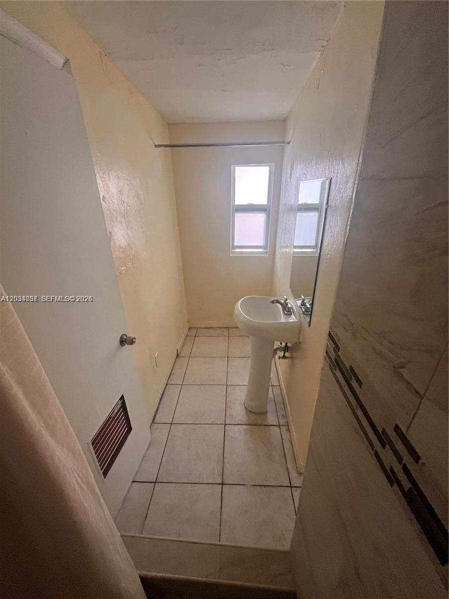 13215 NW 19th Ave # 1, Miami, FL 33167 — zdjęcie 4