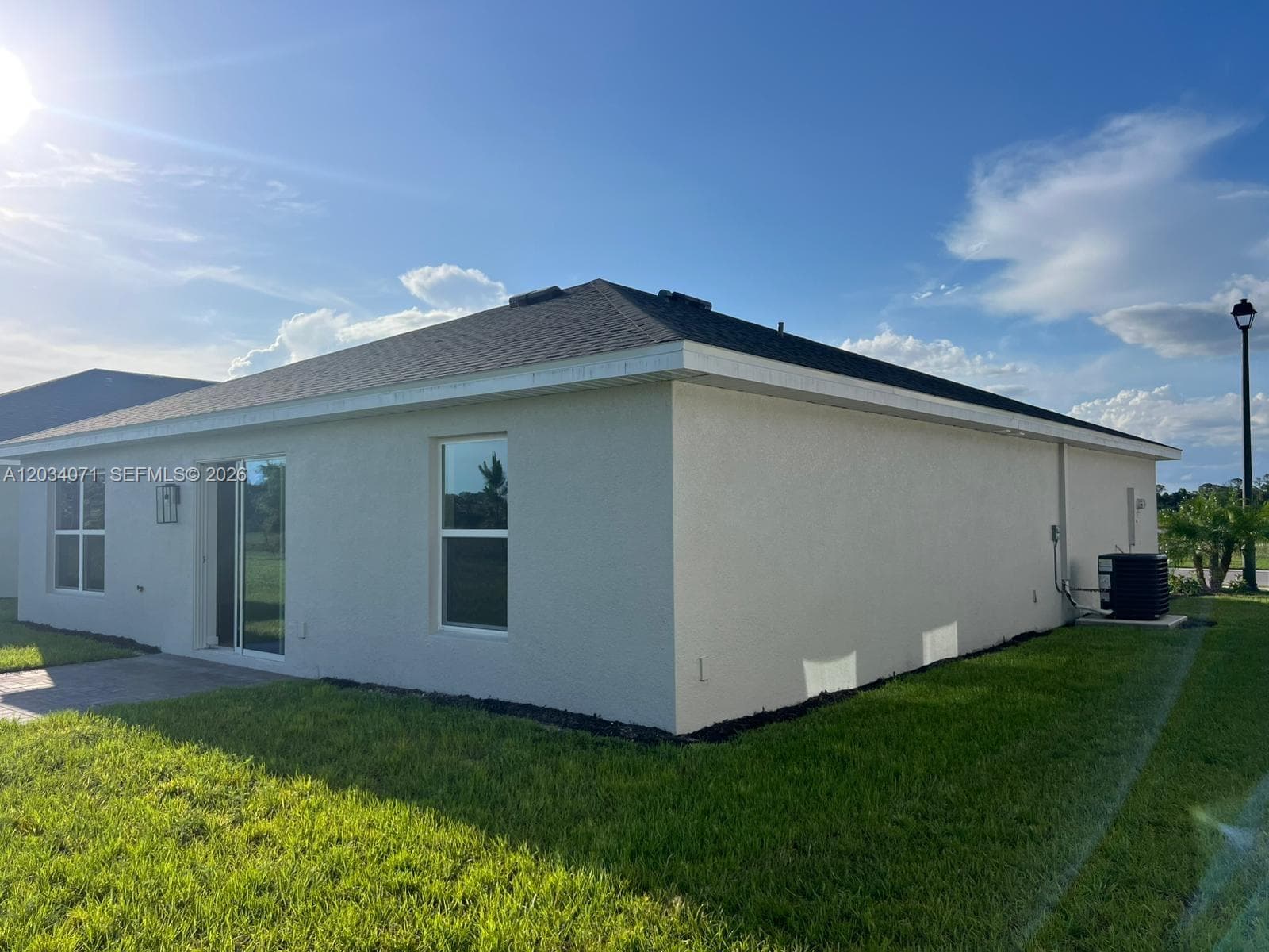 544 Ilaria Ct # 544, Lehigh Acres, FL 33936 — zdjęcie 2