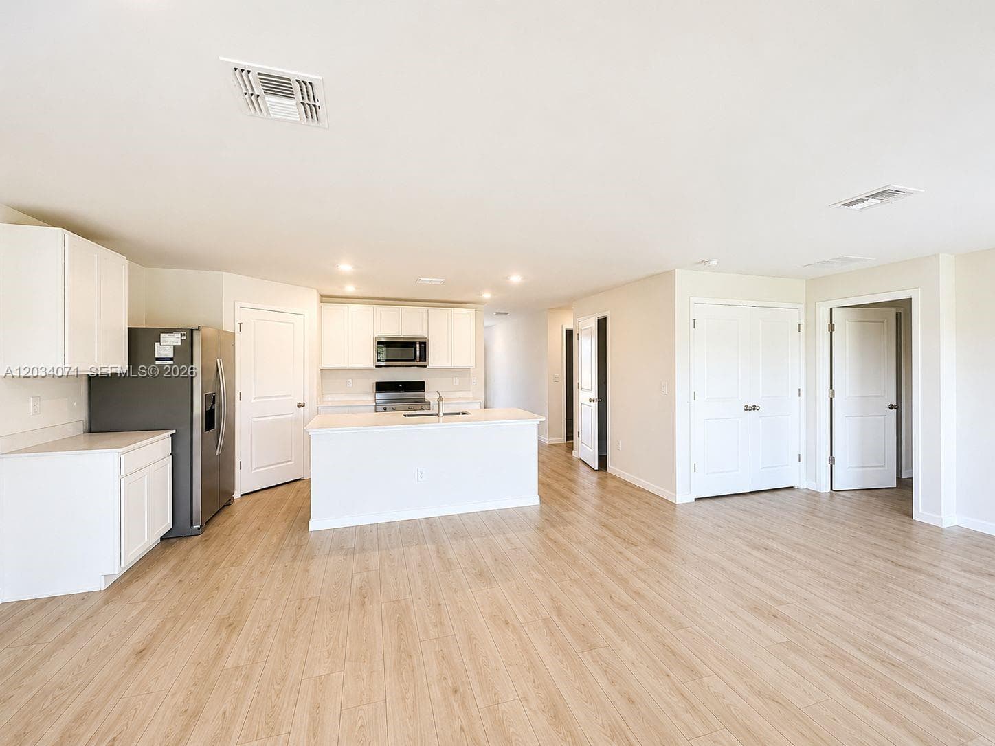 544 Ilaria Ct # 544, Lehigh Acres, FL 33936 — zdjęcie 3