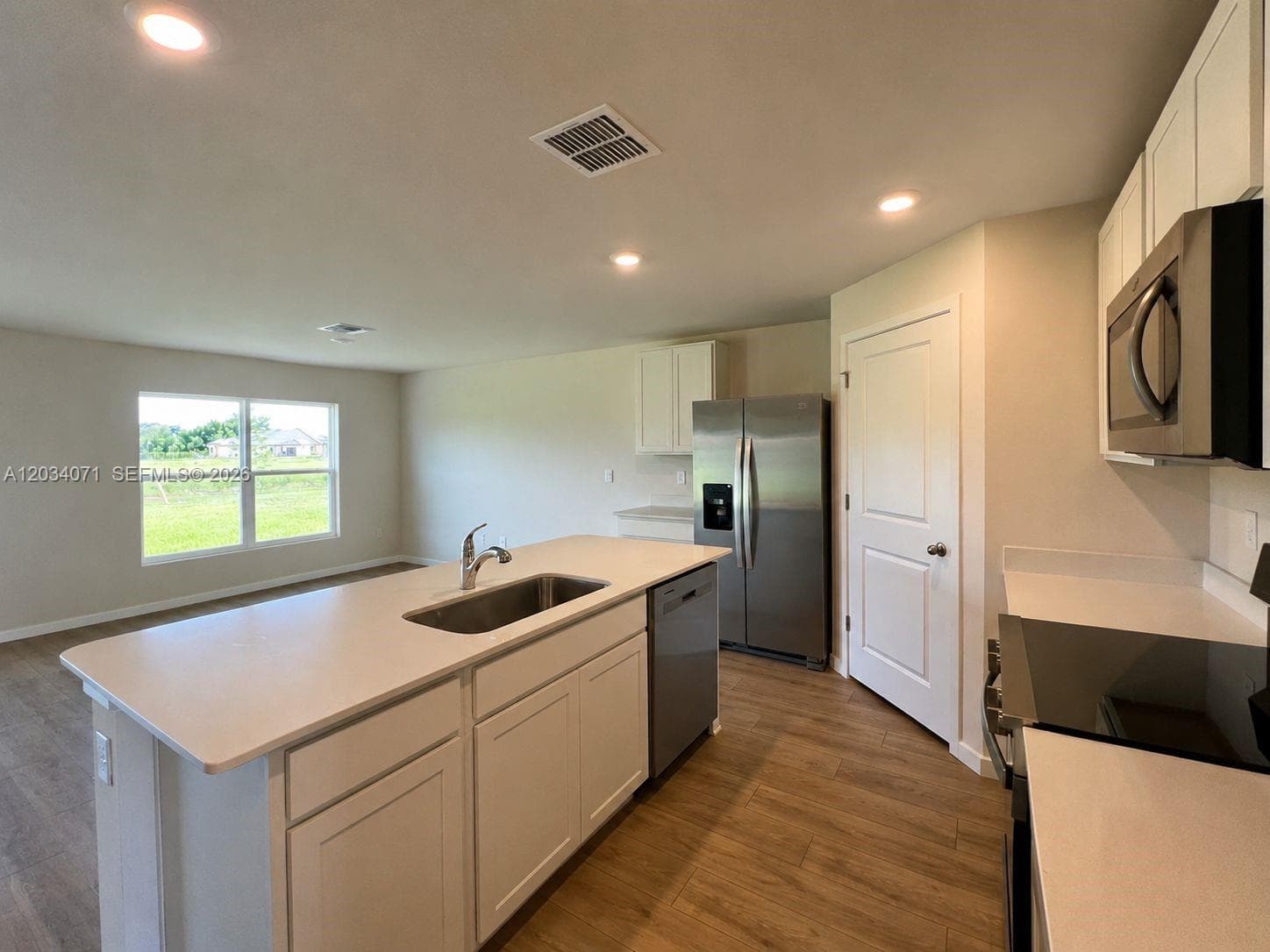 544 Ilaria Ct # 544, Lehigh Acres, FL 33936 — zdjęcie 5