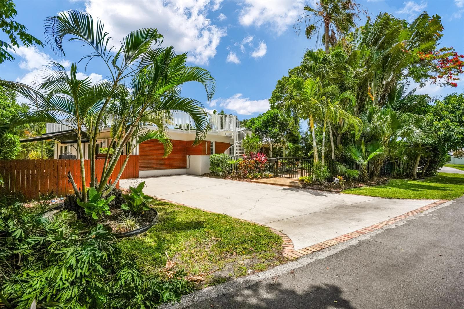 2400 N Riverside Drive, Pompano Beach, FL 33062 — zdjęcie 2