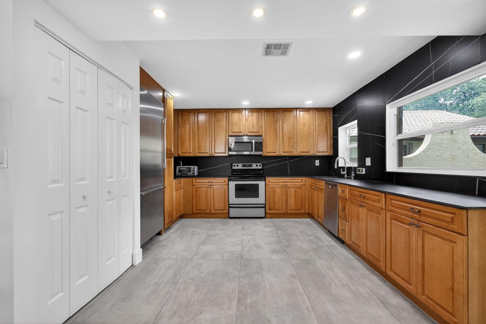 1230 NW 22nd Avenue, Delray Beach, FL 33445 — zdjęcie 2