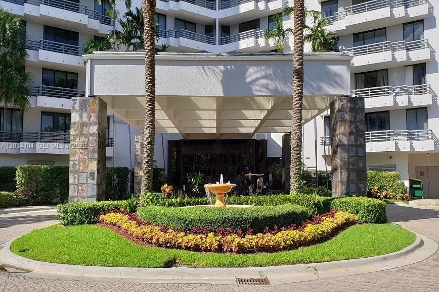 3300 NE 191st St # 1510, Aventura, FL 33180