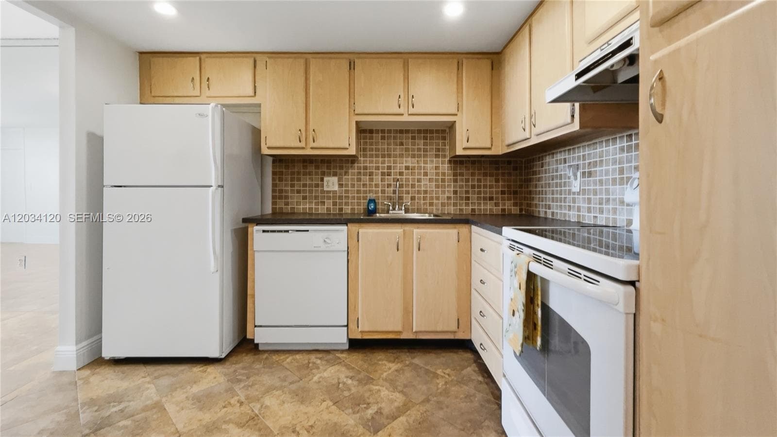 1300 Saint Charles Pl # 620, Pembroke Pines, FL 33026 — zdjęcie 5