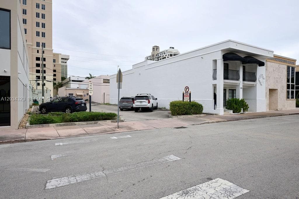 355 Palermo Ave, Coral Gables, FL 33134 — zdjęcie 4
