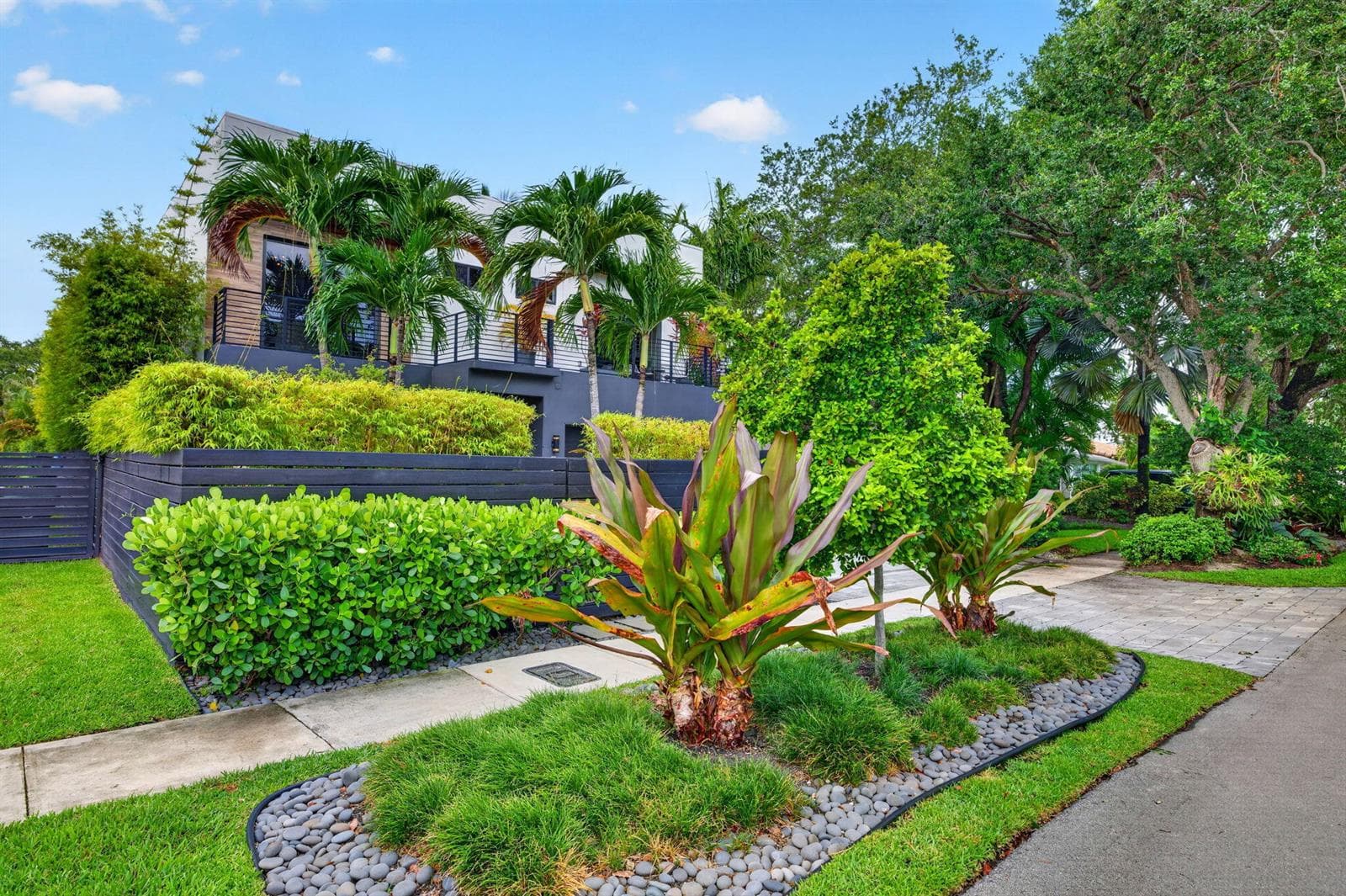 1644 NE 4th Court, Fort Lauderdale, FL 33301 — zdjęcie 5