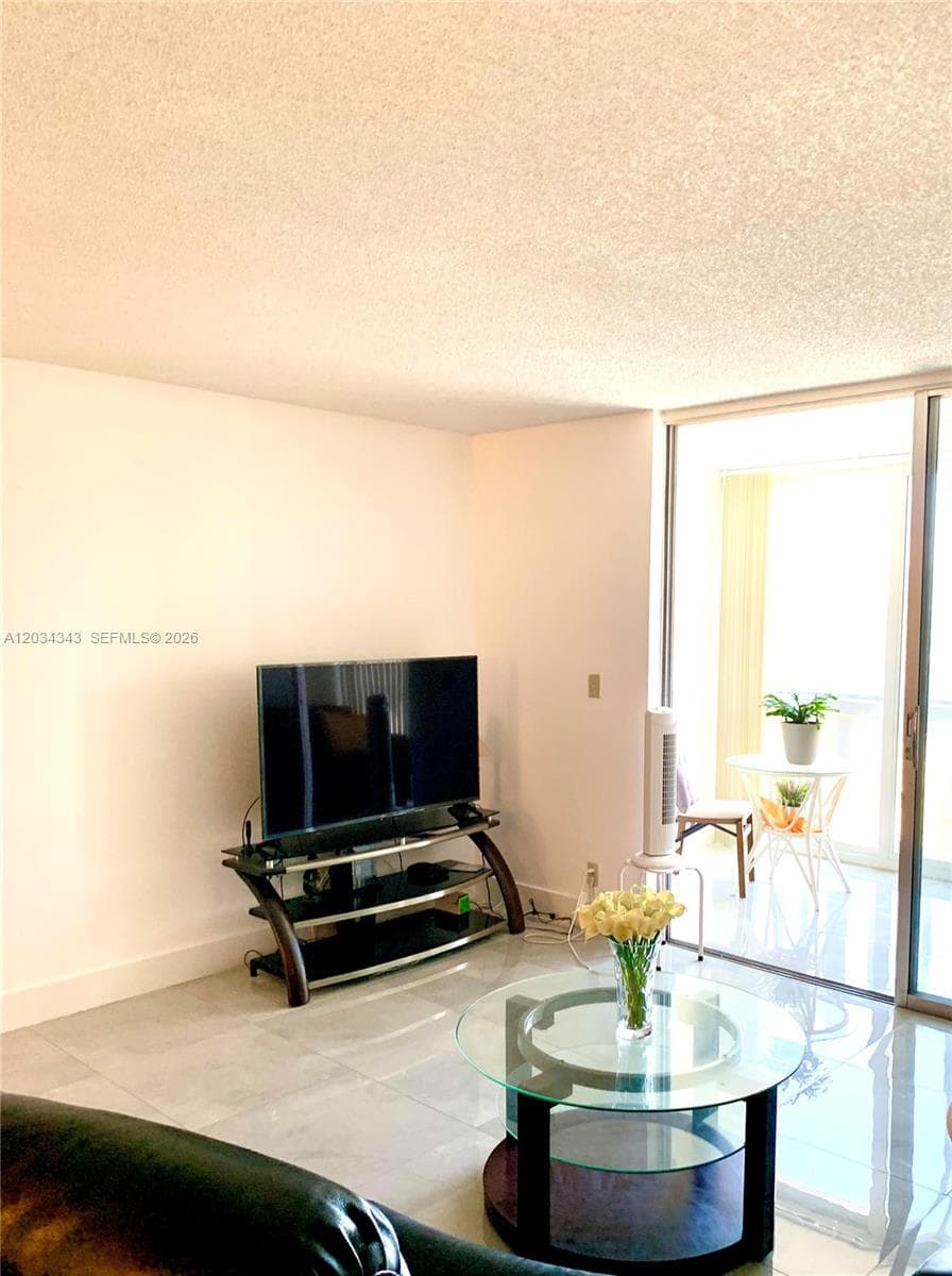 501 NE 14th Ave # 601, Hallandale Beach, FL 33009 — zdjęcie 5