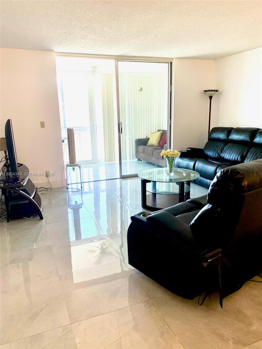 501 NE 14th Ave # 601, Hallandale Beach, FL 33009 — zdjęcie 4
