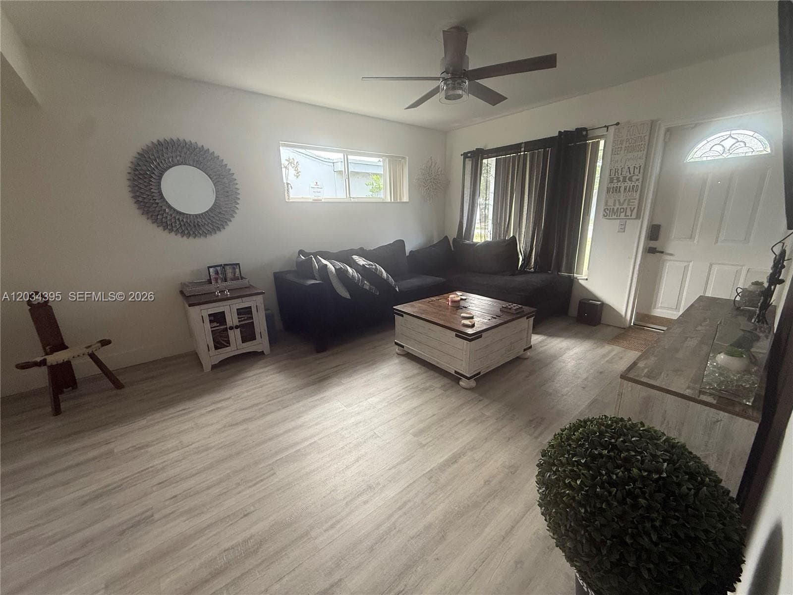 2538 Coolidge St, Hollywood, FL 33020 — zdjęcie 2