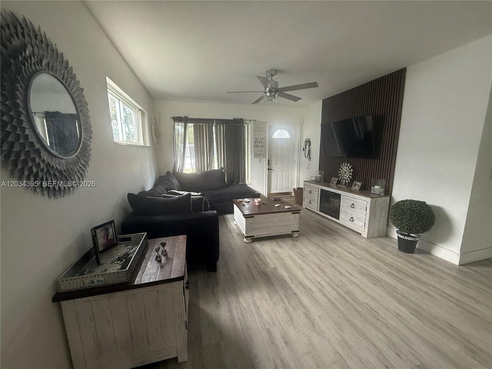 2538 Coolidge St, Hollywood, FL 33020 — zdjęcie 3
