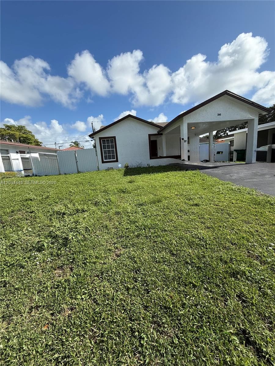 2441 NW 14th St, Fort Lauderdale, FL 33311 — zdjęcie 2