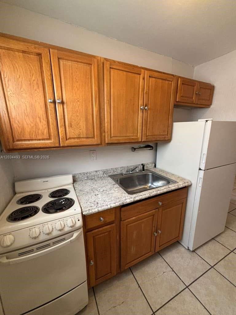 14120 NW 24th Ct # 204, Opa-Locka, FL 33054 — zdjęcie 2