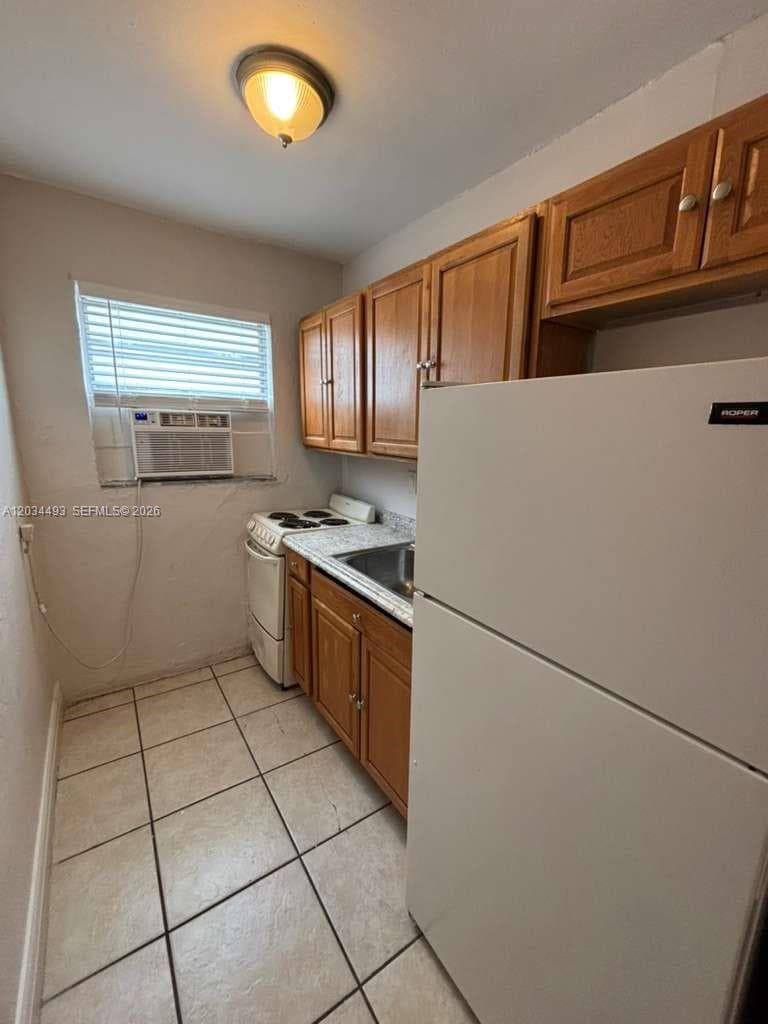 14120 NW 24th Ct # 204, Opa-Locka, FL 33054 — zdjęcie 3