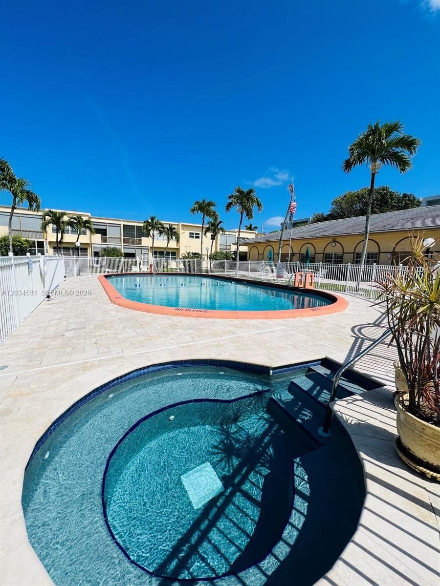 851 NE 14th Ave # 414, Hallandale Beach, FL 33009 — zdjęcie 5