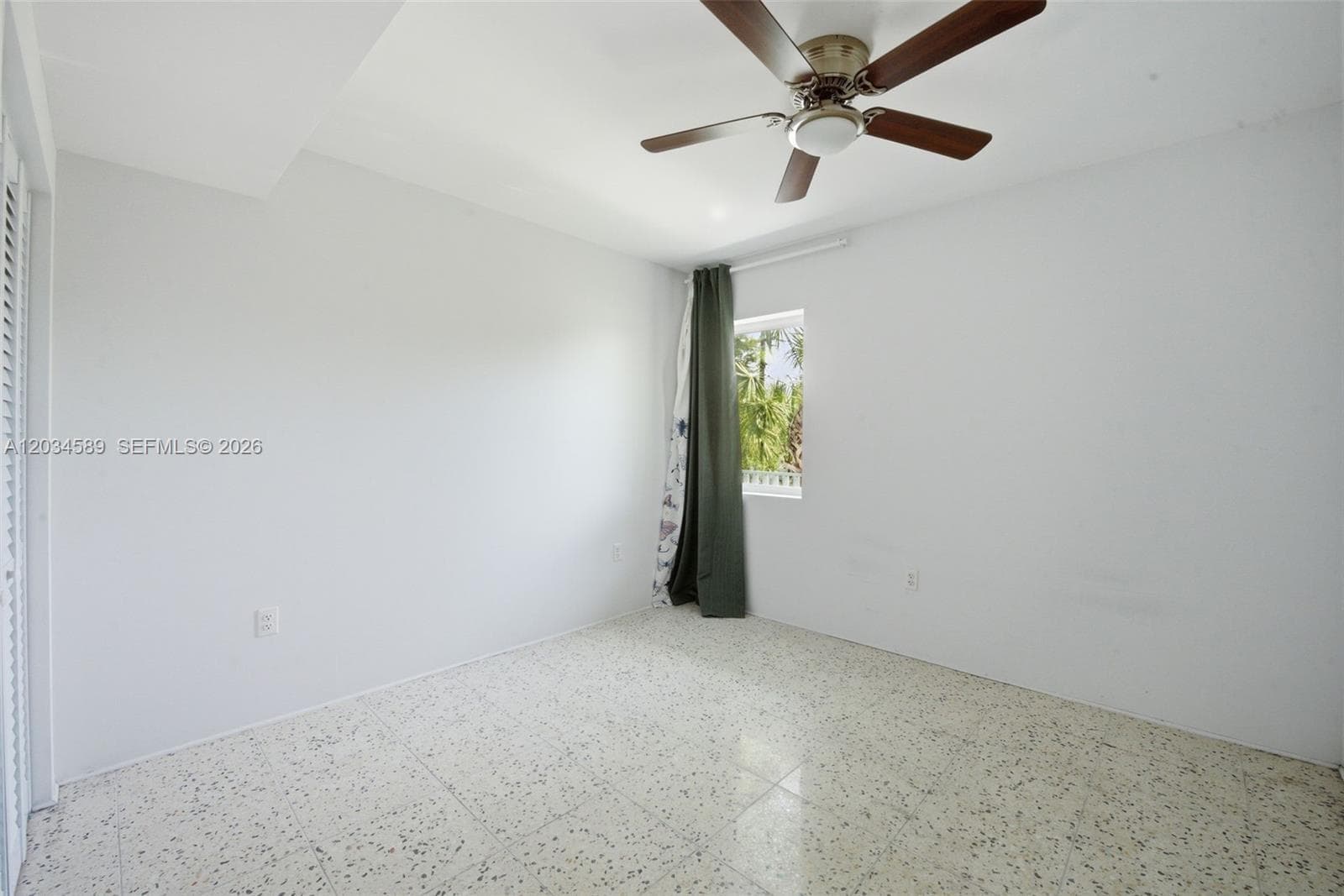 127 NW 74th St # 3, Miami, FL 33150 — zdjęcie 4