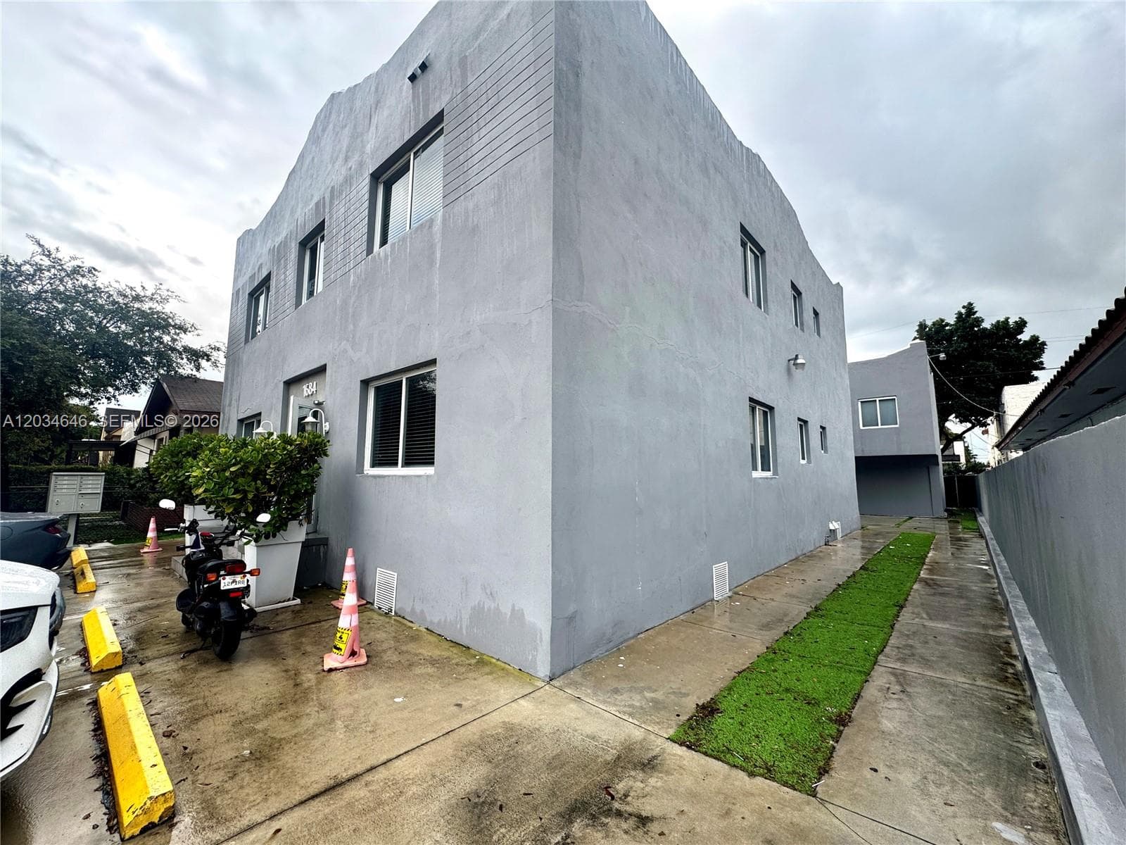 1684 SW 10th St, Miami, FL 33135 — zdjęcie 2