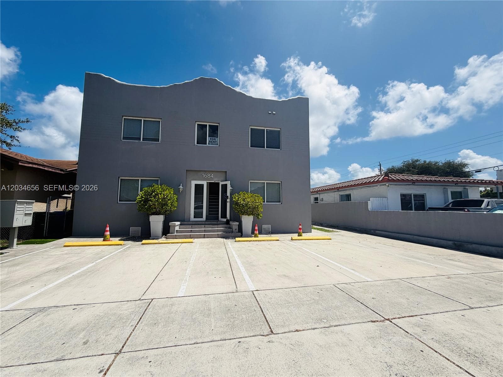 1684 SW 10th St, Miami, FL 33135 — zdjęcie 2