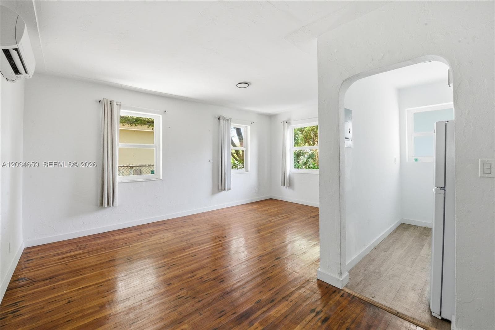 101 NW 74th St # 4, Miami, FL 33150 — zdjęcie 4