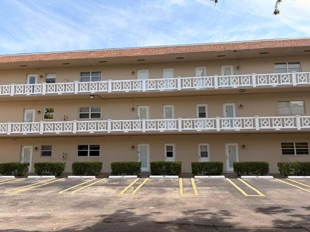 5103 NW 35th Street # 401, Lauderdale Lakes, FL 33319 — zdjęcie 2