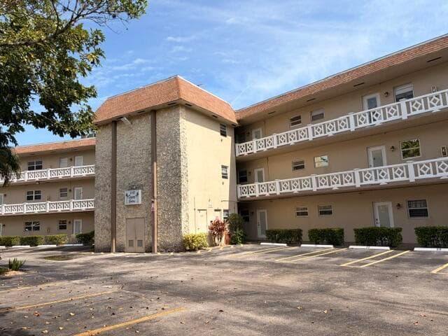 5103 NW 35th Street # 401, Lauderdale Lakes, FL 33319 — zdjęcie 3