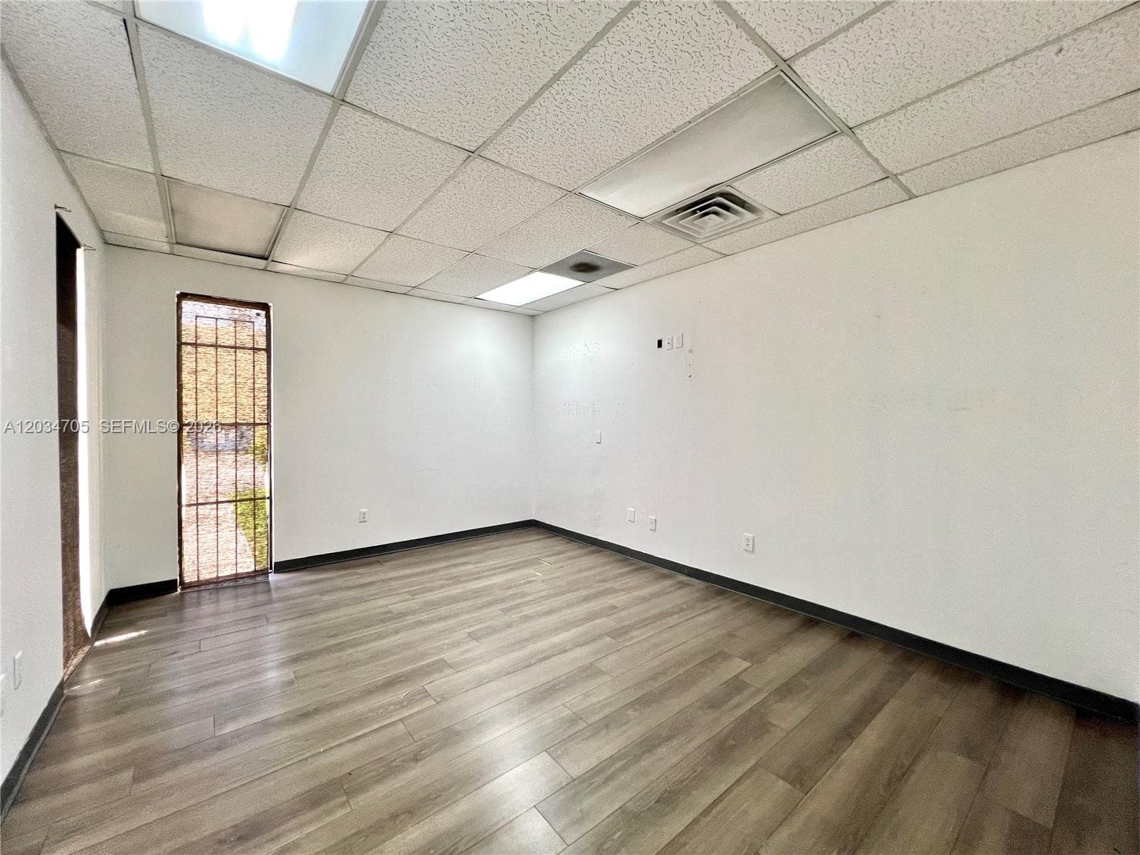 3425 NW 73rd Ave, Miami, FL 33122 — zdjęcie 2