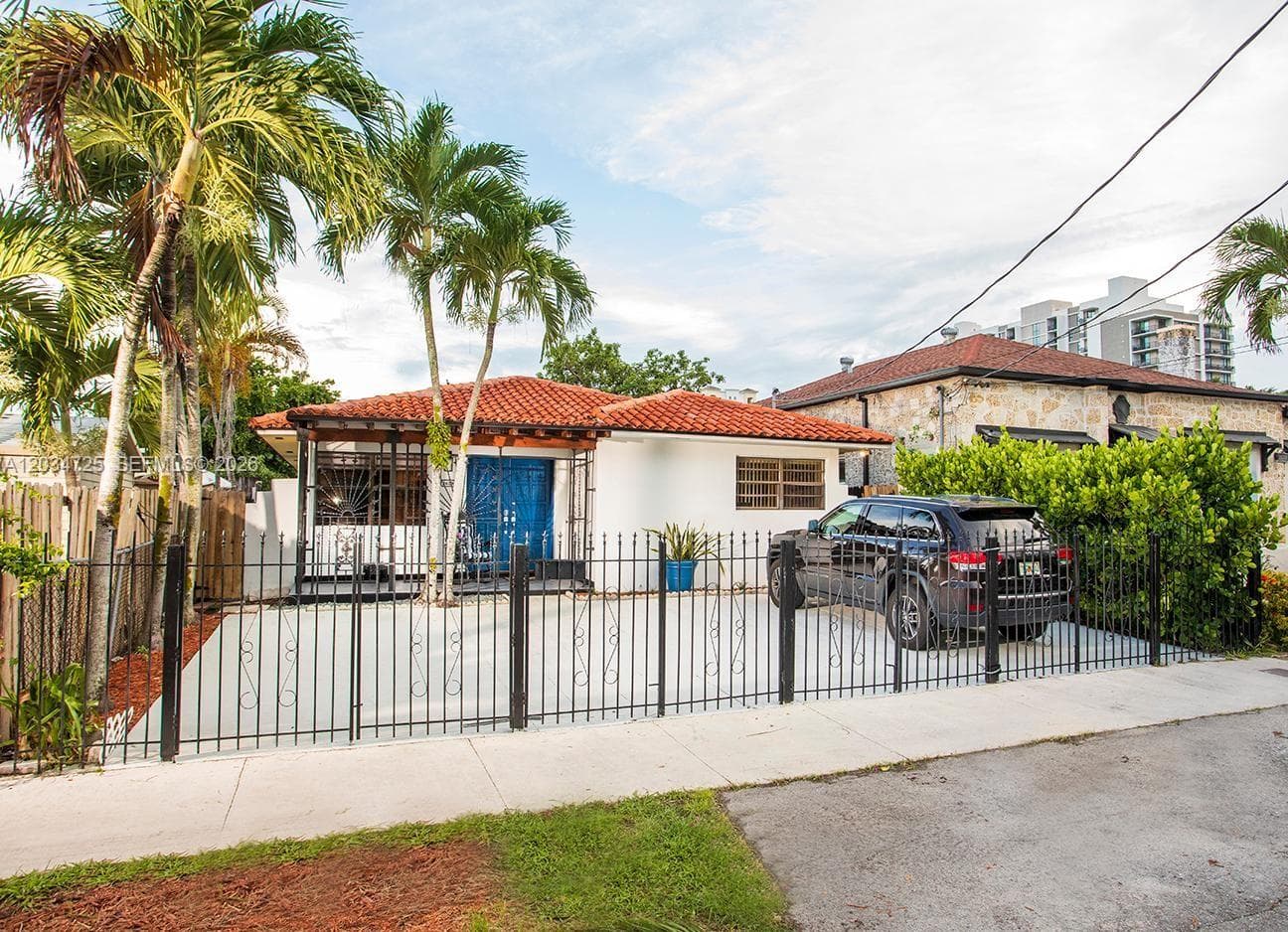 3610 SW 14th St, Miami, FL 33145 — zdjęcie 2