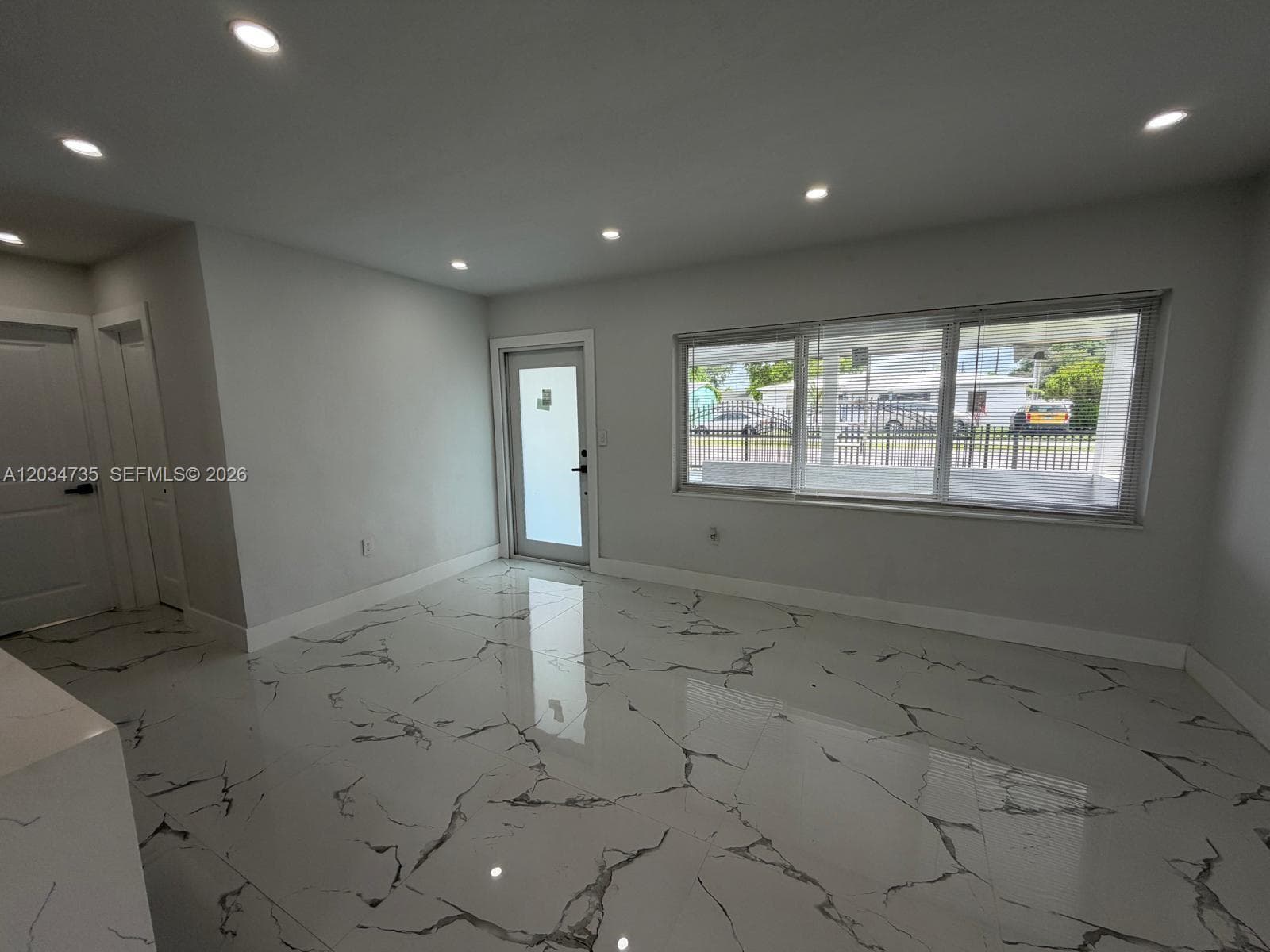 2800 NW 164th St, Miami Gardens, FL 33054 — zdjęcie 2