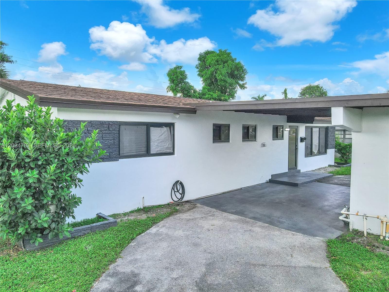 3810 NW 6th St, Lauderhill, FL 33311 — zdjęcie 2