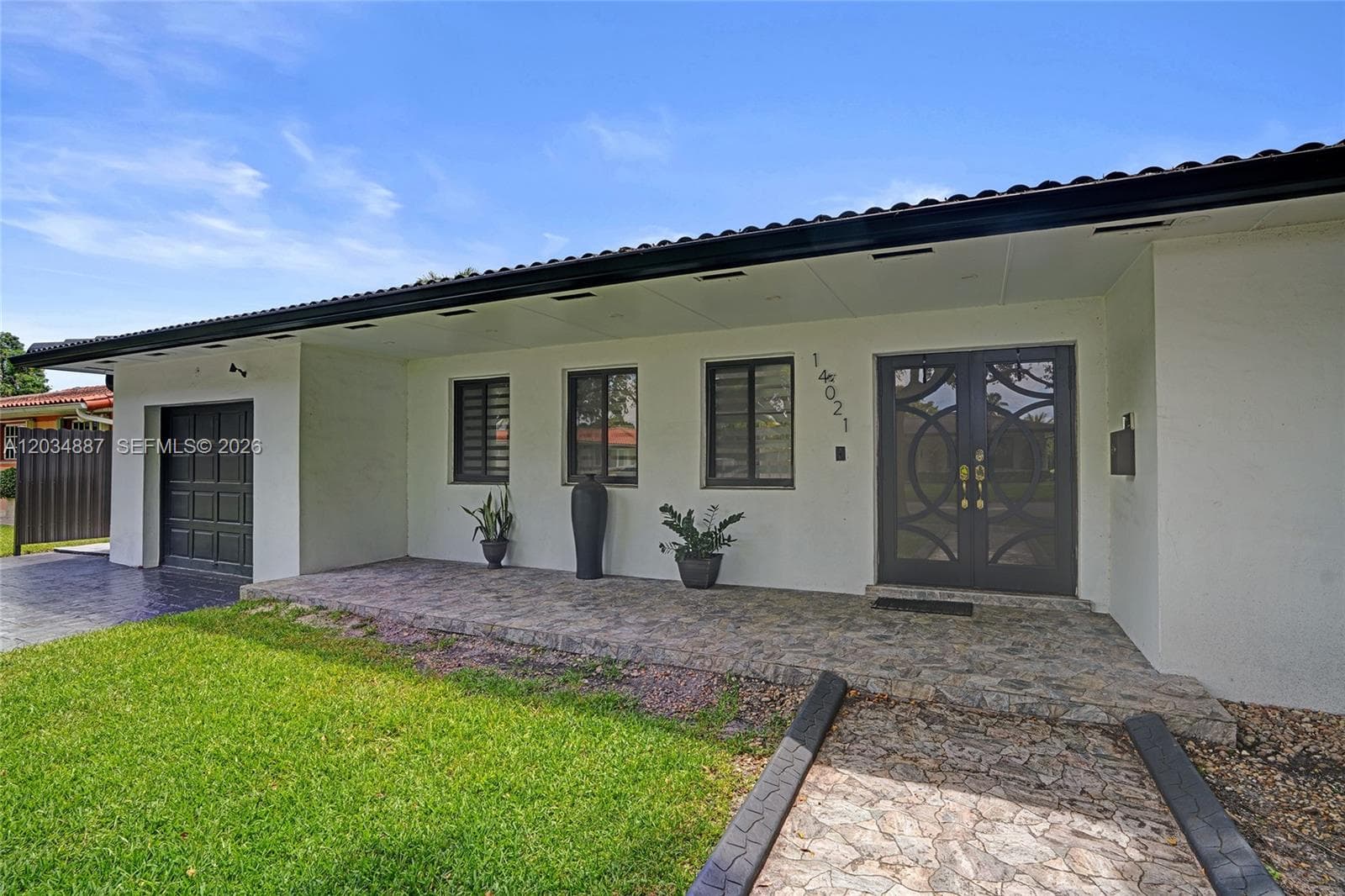 14021 Cypress Ct, Miami Lakes, FL 33014 — zdjęcie 4