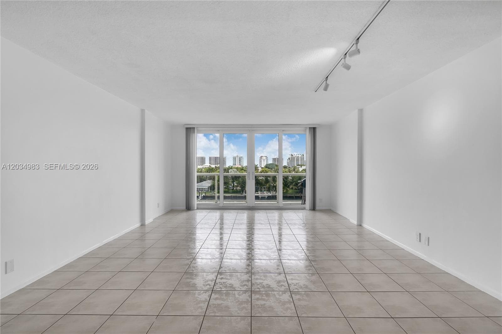 9381 E Bay Harbor Dr # 504N, Bay Harbor Islands, FL 33154 — zdjęcie 2