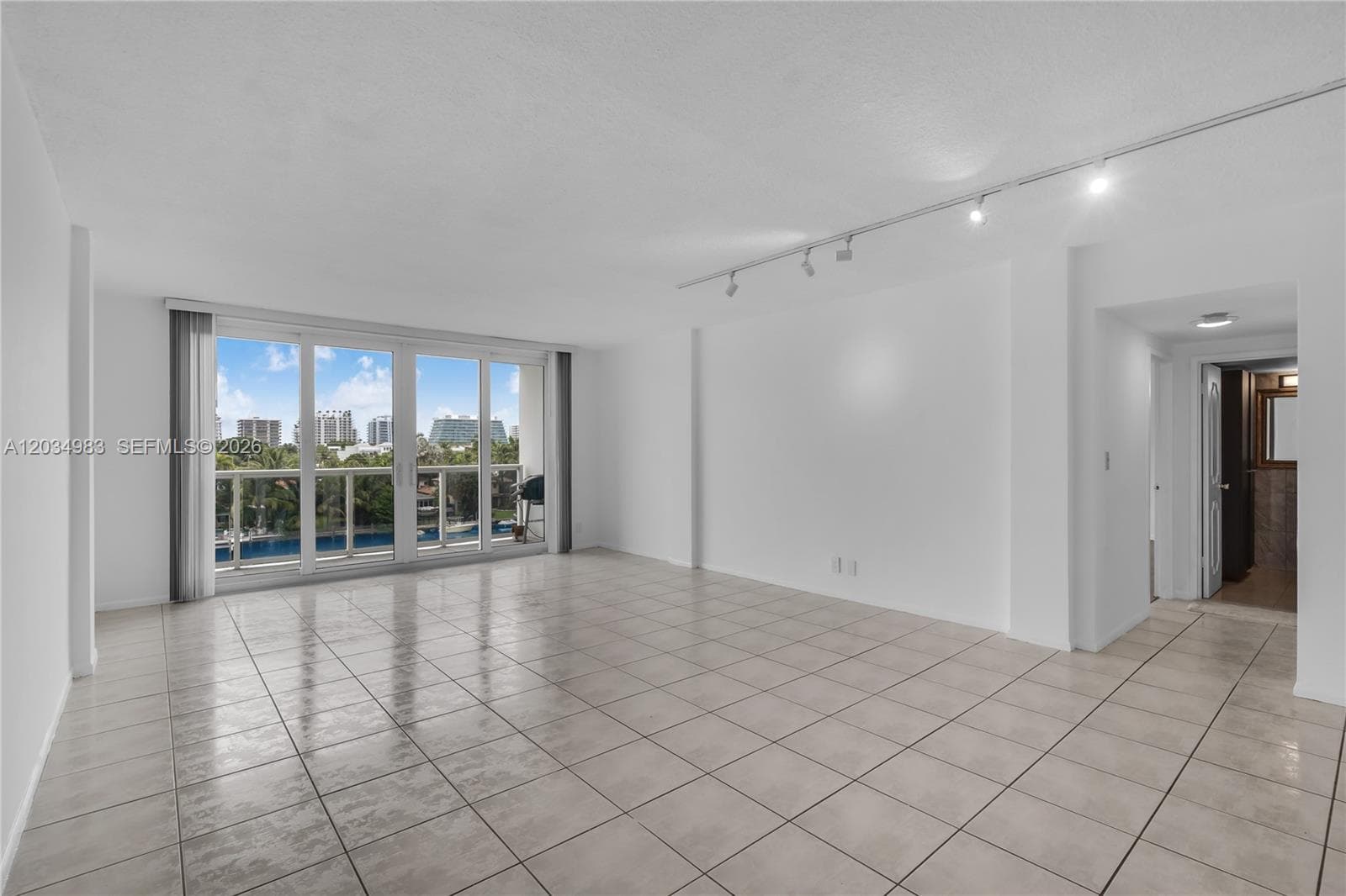 9381 E Bay Harbor Dr # 504N, Bay Harbor Islands, FL 33154 — zdjęcie 3