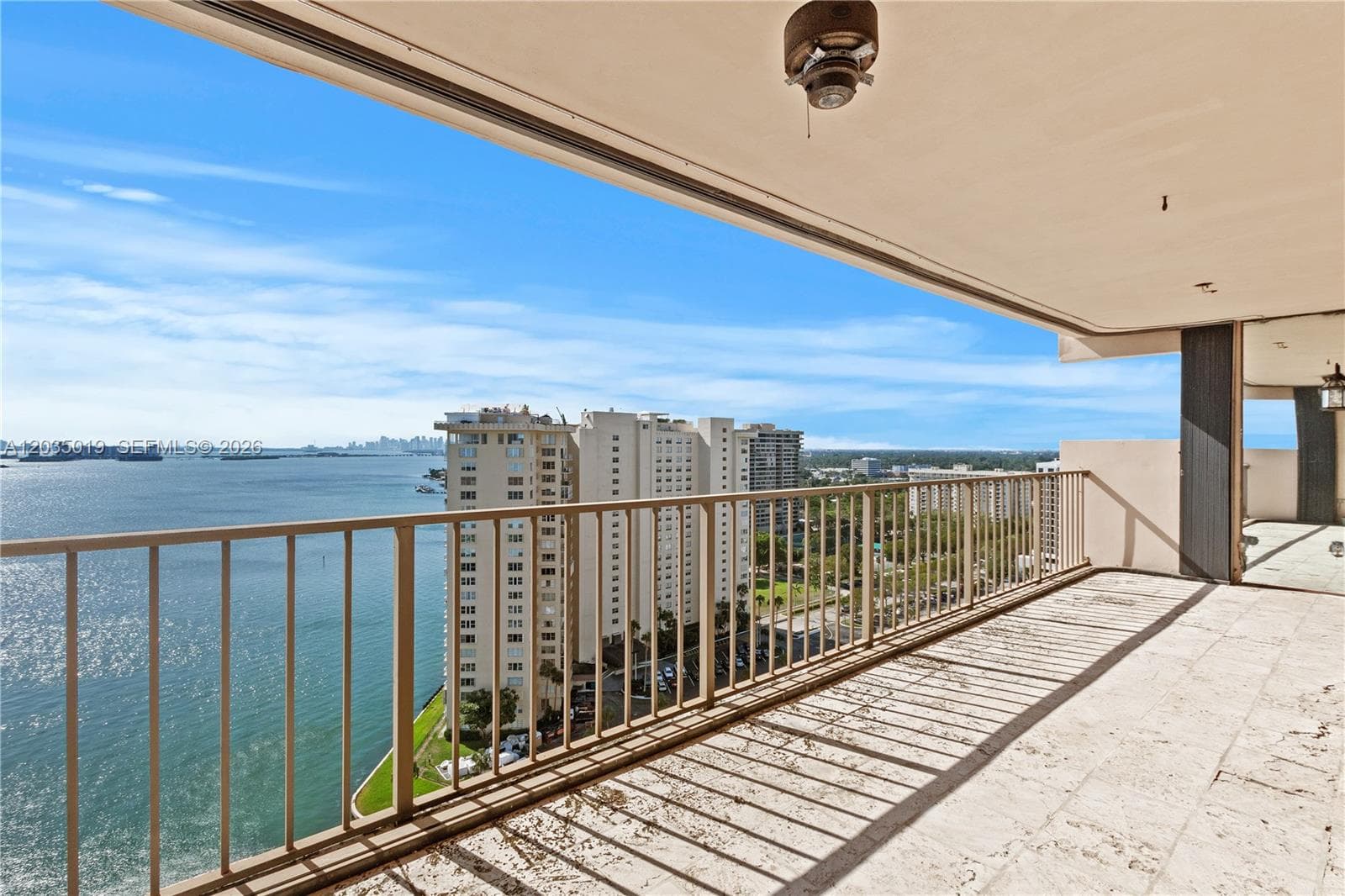 1800 NE 114th St # 2204, Miami, FL 33181 — zdjęcie 3