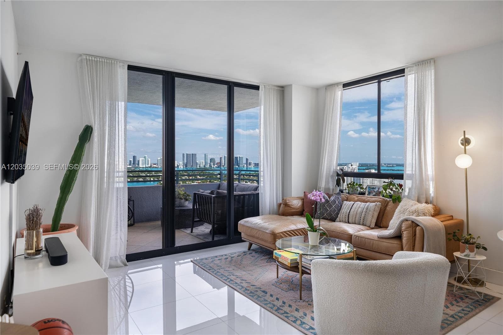 1330 West Ave # 3001, Miami Beach, FL 33139 — zdjęcie 2