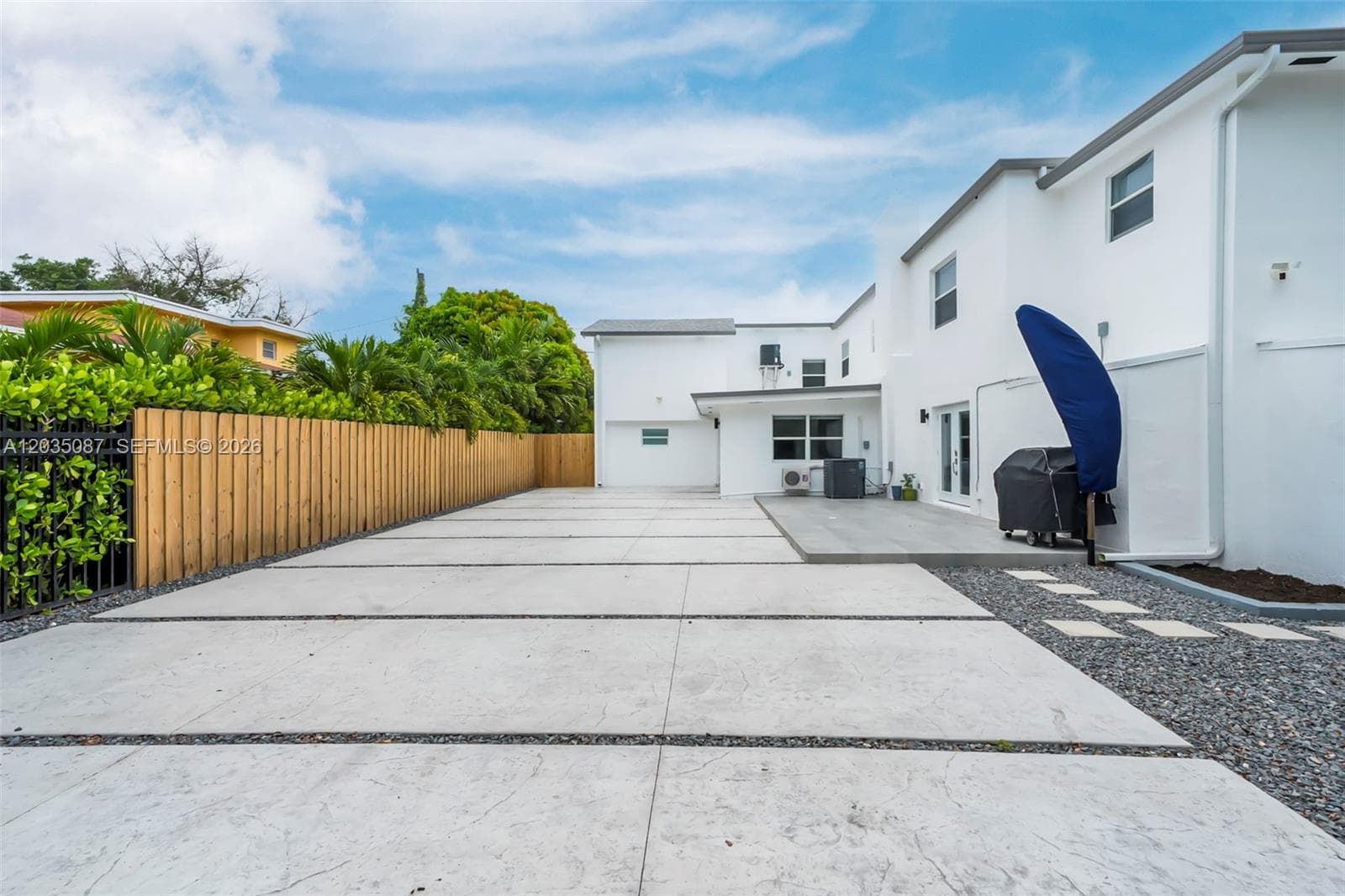590 SW 23rd Ave, Miami, FL 33135 — zdjęcie 5