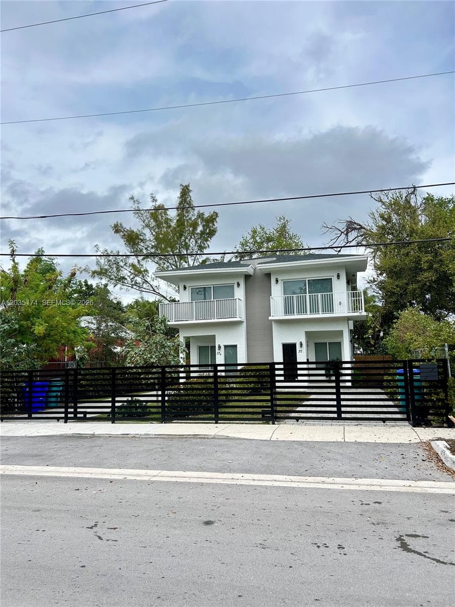 37 NW 70th St, Miami, FL 33150 — zdjęcie 5