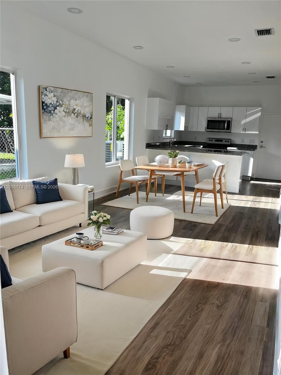 37 NW 70th St, Miami, FL 33150 — zdjęcie 4