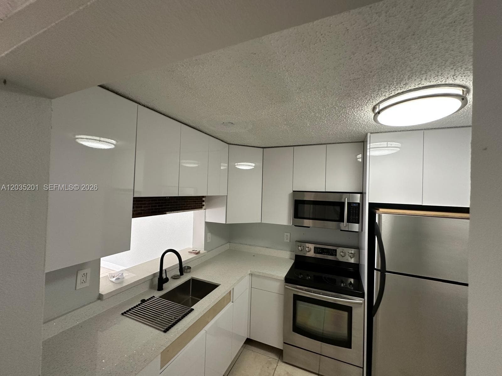484 NW 165th St Rd # A-109, Miami, FL 33169 — zdjęcie 2