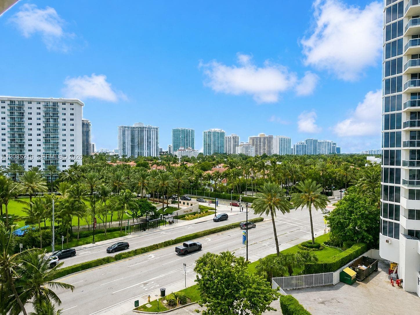 19201 Collins Ave # 527, Sunny Isles Beach, FL 33160 — zdjęcie 4