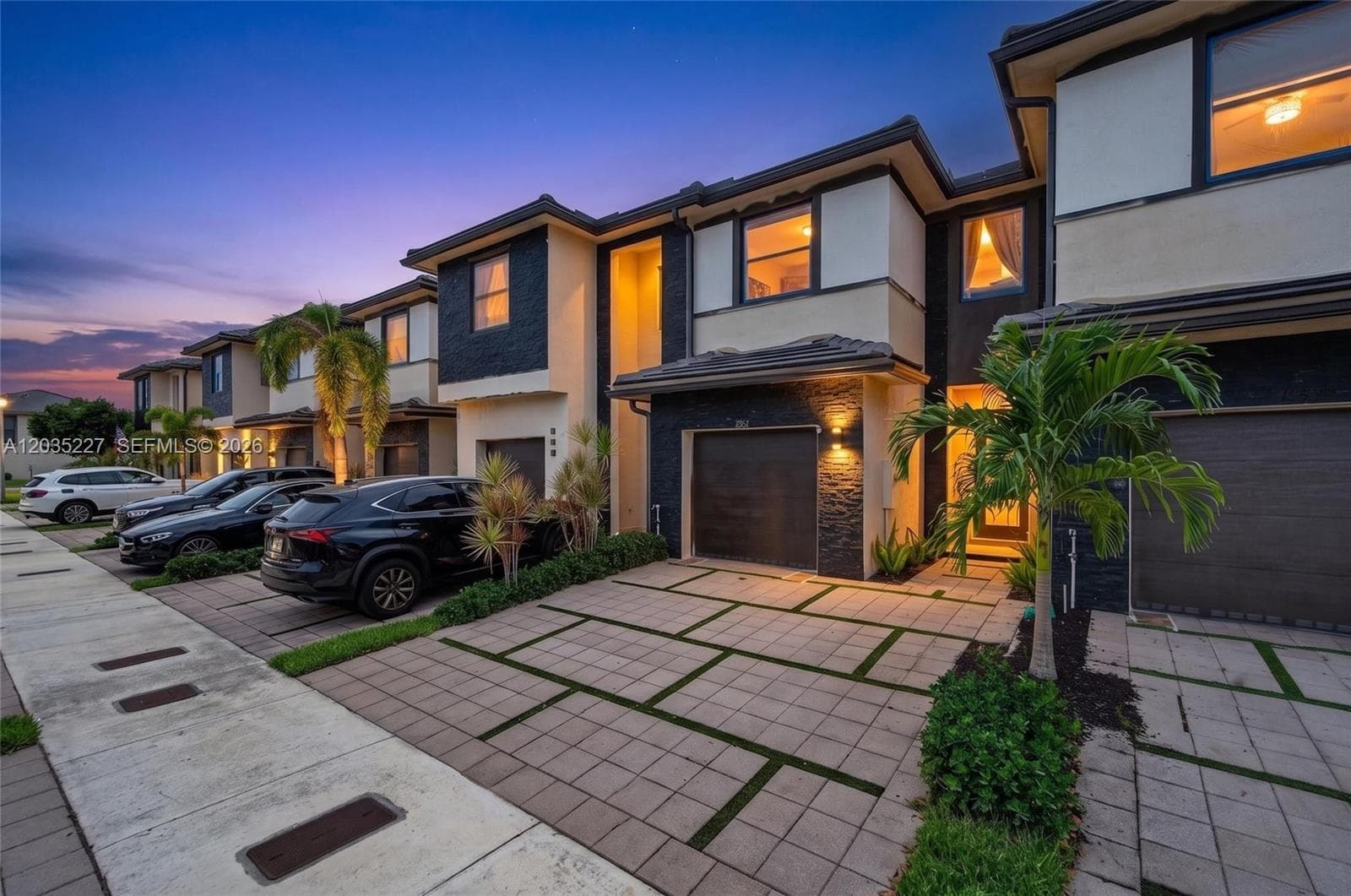 15841 NW 91st Ct, Miami Lakes, FL 33018 — zdjęcie 3