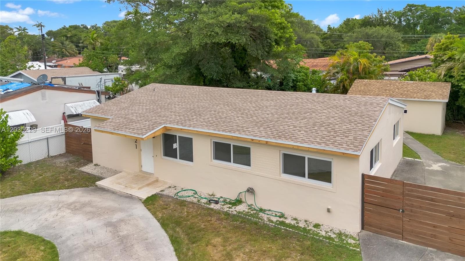 321 NW 56th Av, Miami, FL 33126 — zdjęcie 5