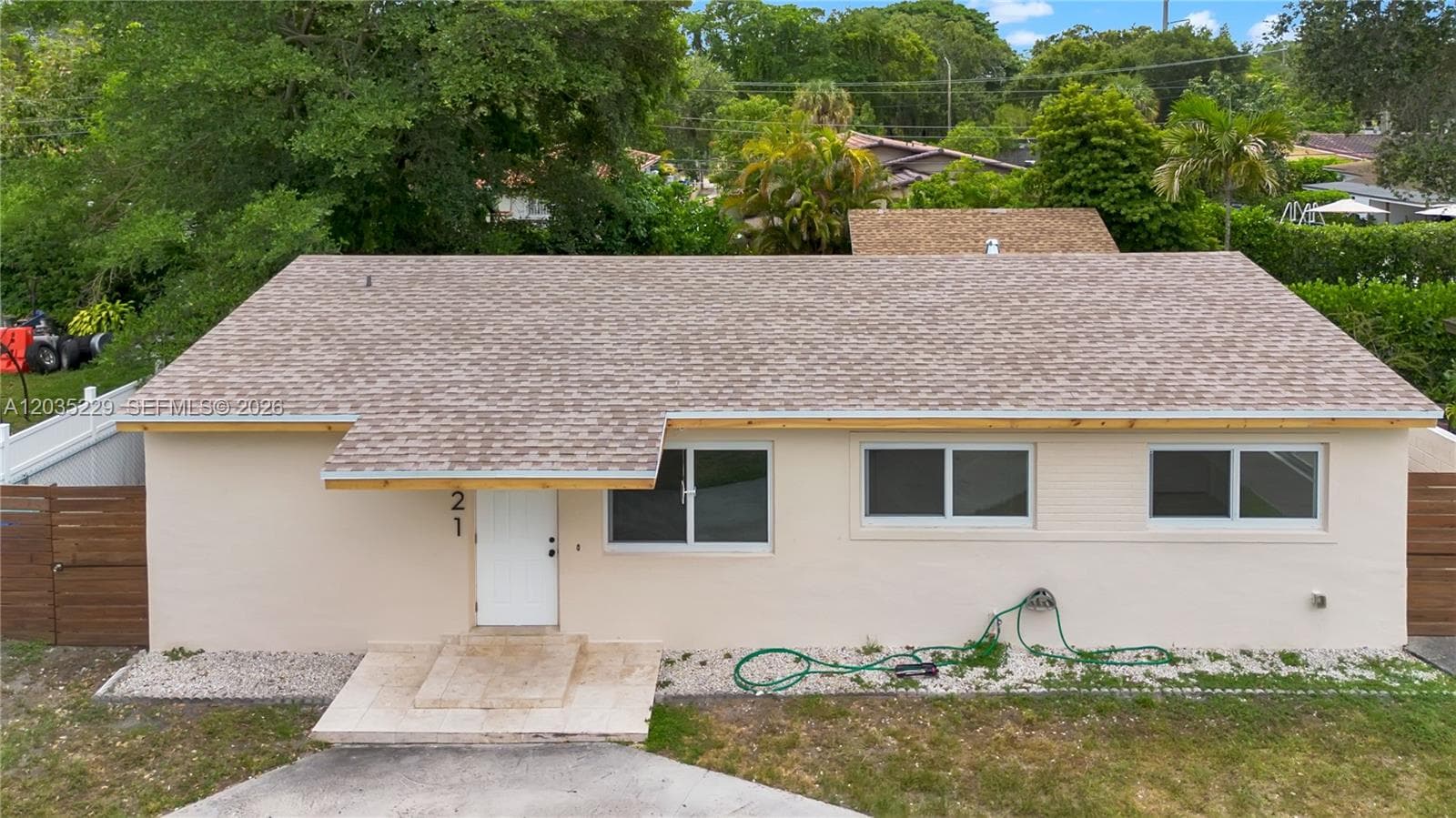 321 NW 56th Av, Miami, FL 33126 — zdjęcie 4