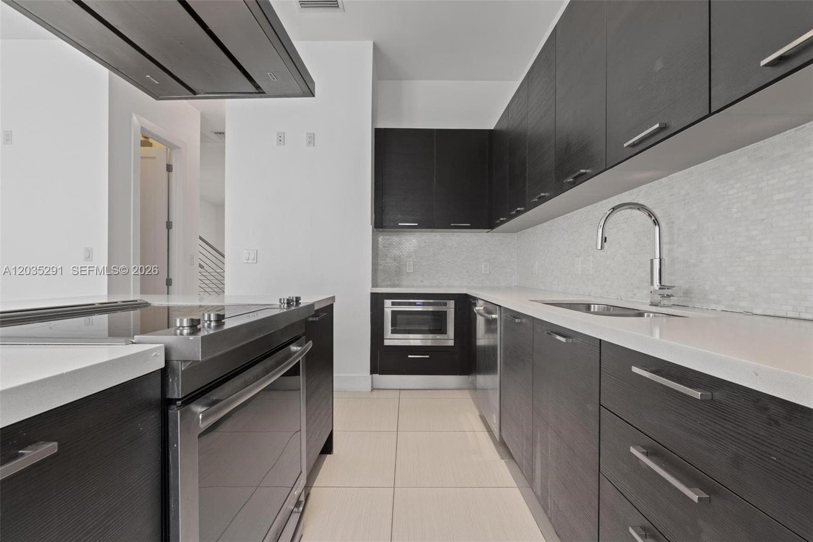 9161 NW 33rd St, Doral, FL 33172 — zdjęcie 4