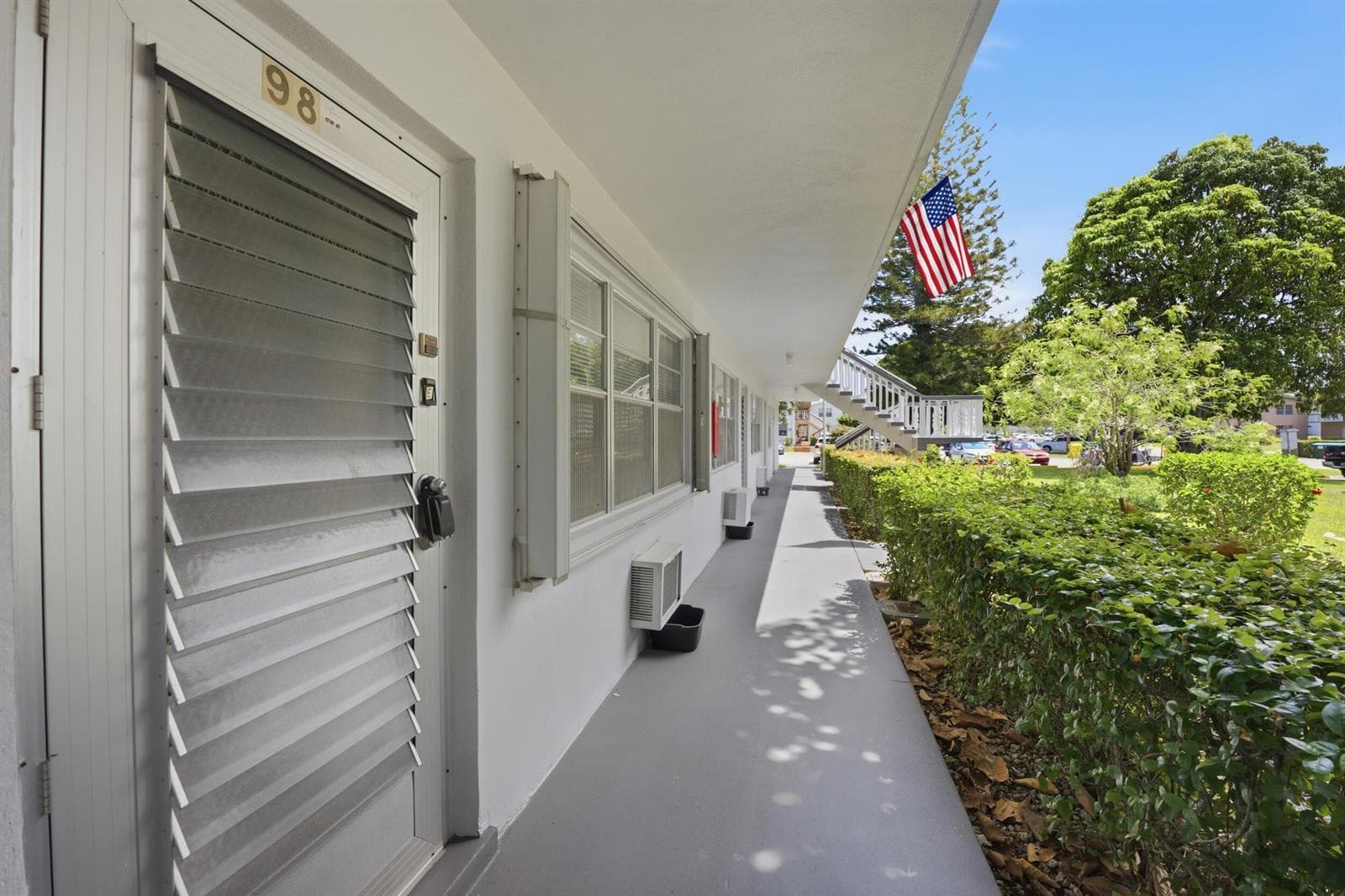 98 E Cambridge E, West Palm Beach, FL 33417 — zdjęcie 4