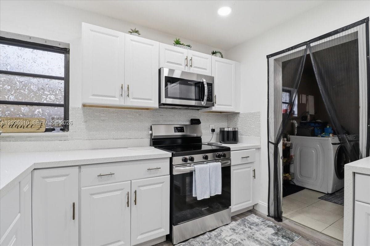 7551 Polk St, Hollywood, FL 33024 — zdjęcie 5