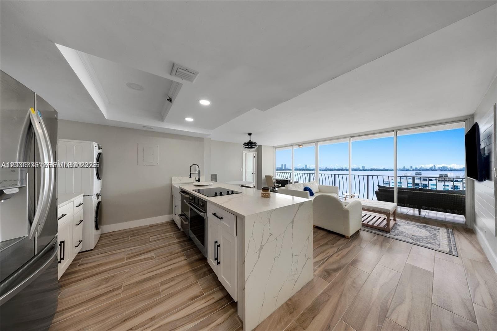 7601 E Treasure Dr # 1722, North Bay Village, FL 33141 — zdjęcie 2