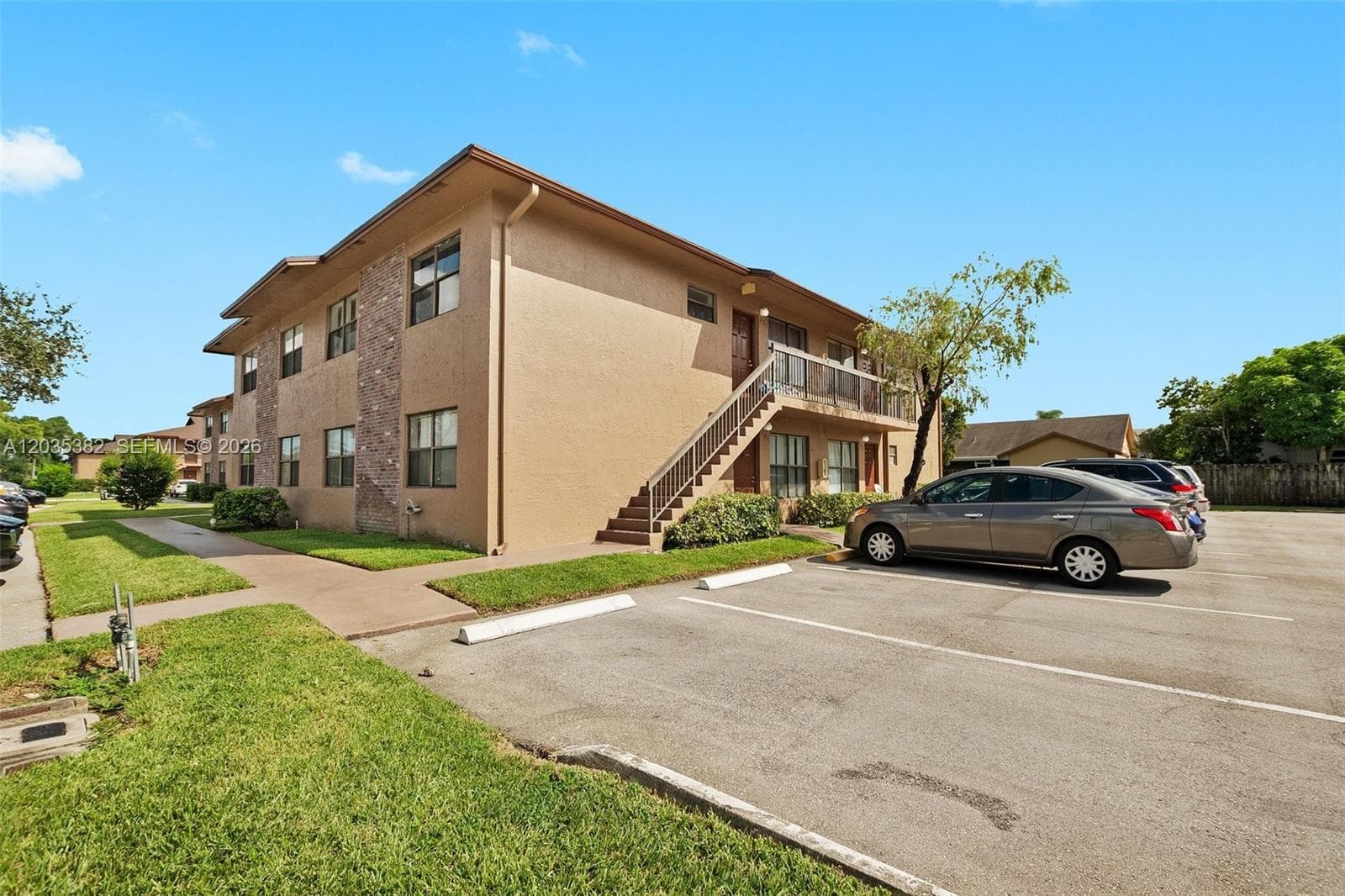 10053 Winding Lake Rd # 101, Sunrise, FL 33351 — zdjęcie 2